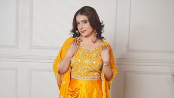 Golden Aura Ensemble - Image 2