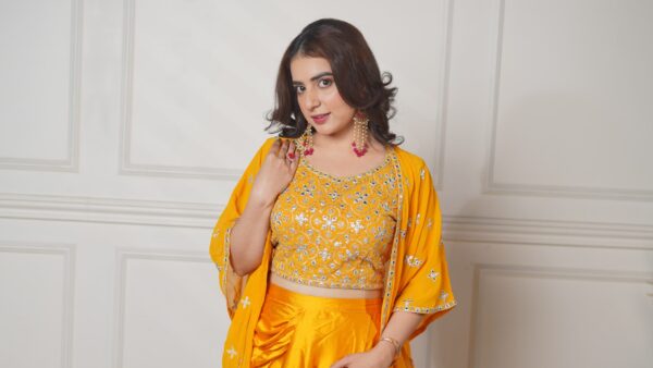 Golden Aura Ensemble - Image 3